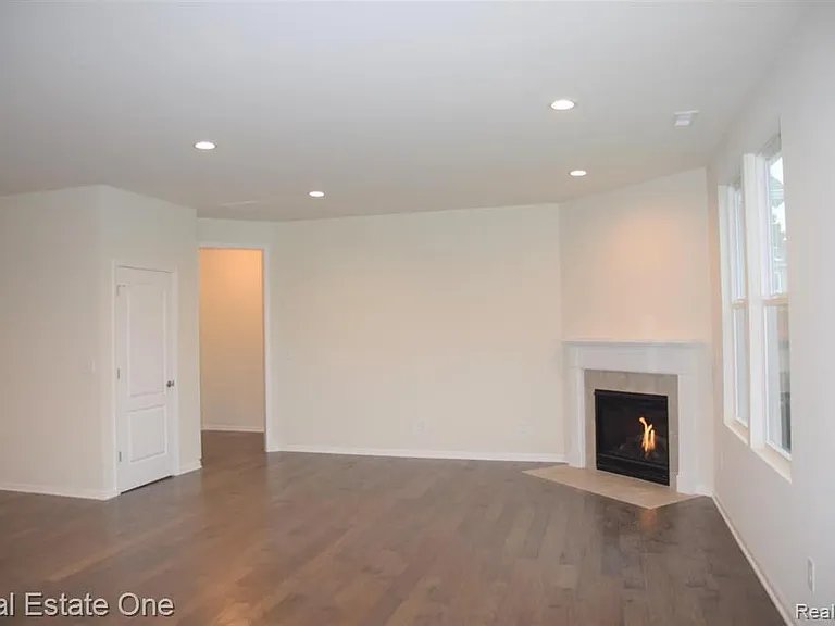 1113 Lark St #41 — Photo 4