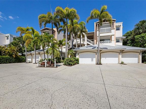 2nd image of 847 Harborshore Dr #3