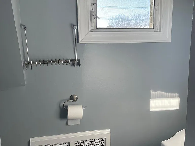 Bathroom (from doorway)