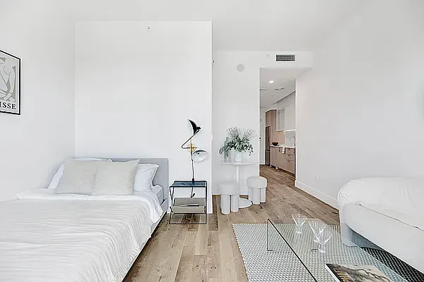 Rented by The KCI Group | media 25