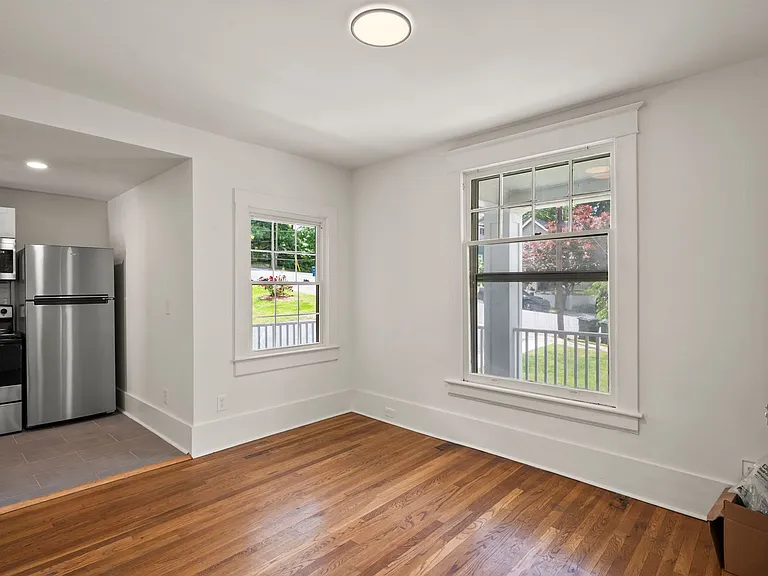 1407 Clover St — Photo 5