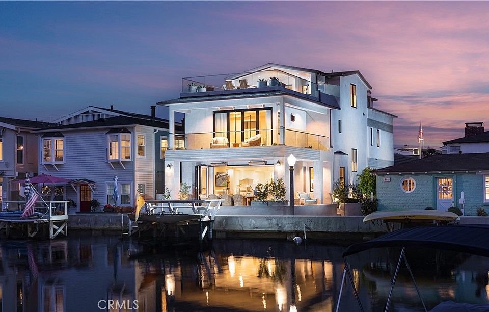 1st image of 308 Grand Canal