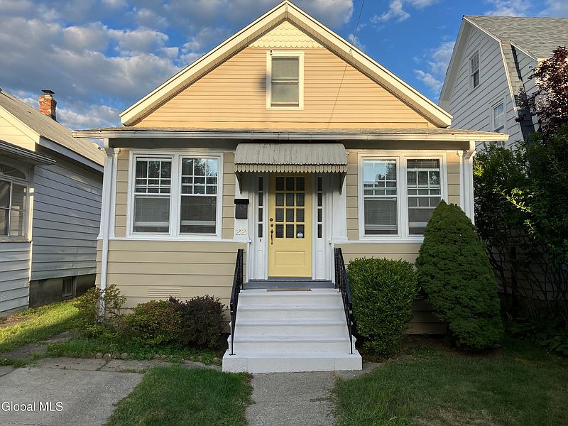 3rd image of 22 Lawnridge Avenue