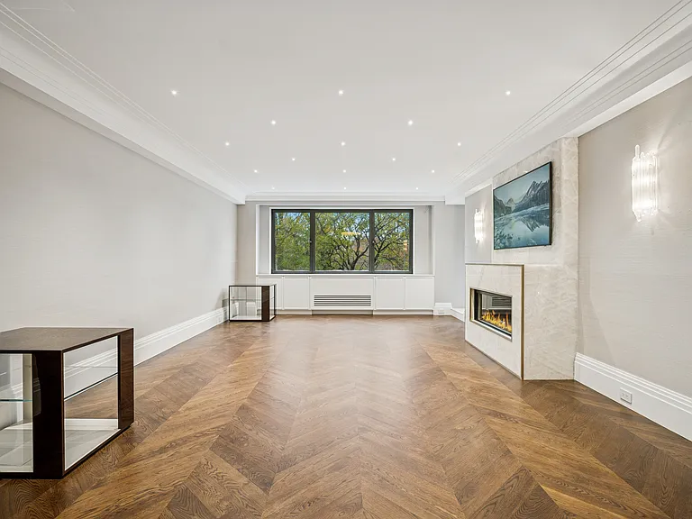 923 5th Ave #4A — Photo 3
