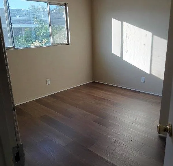 249 E Fremont Sq #5 — Photo 3