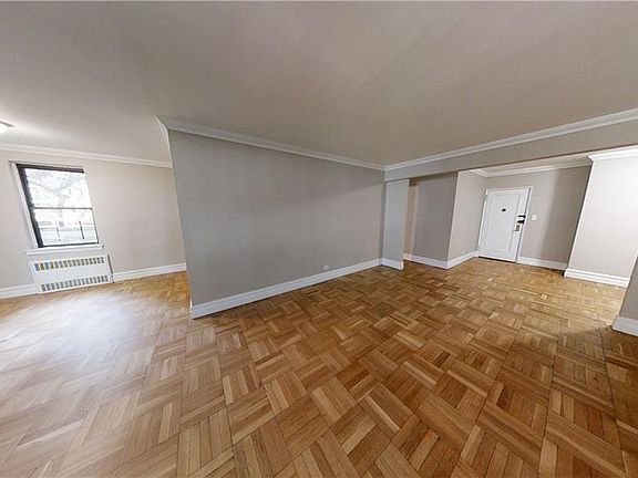 3rd image of 3616 Henry Hudson Pkwy E APT 2CS