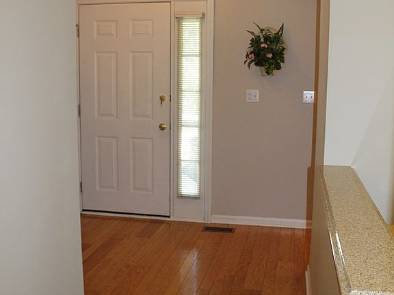 Bright Foyer with Hardwood floors!