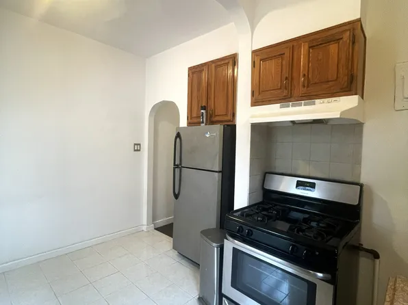 537 West 232nd Street image 4 of 15