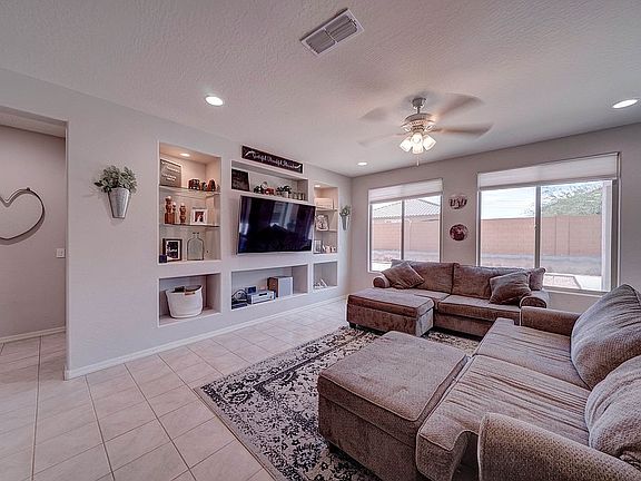 5th image of 26065 W Quail Ave