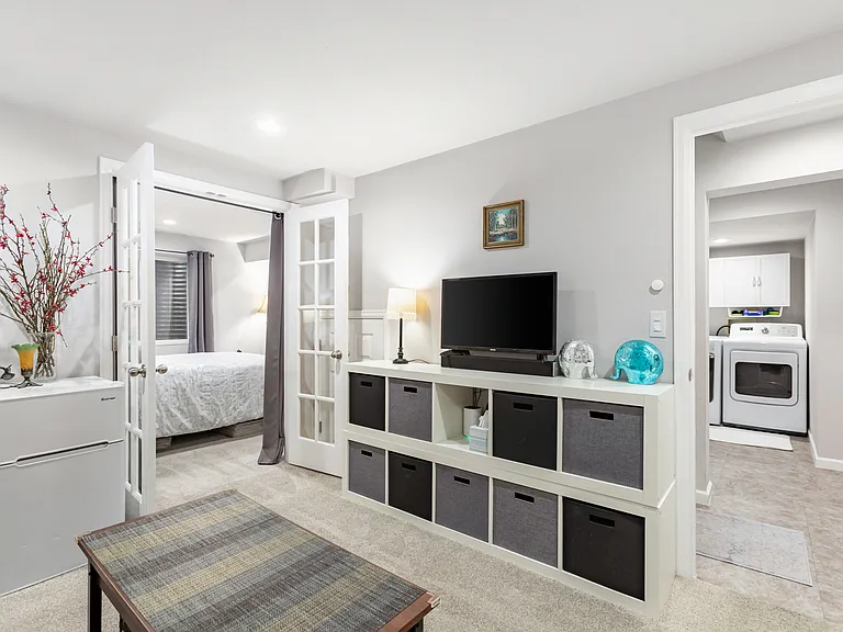 568 Longfellow Ln #FURNISHED — Photo 4
