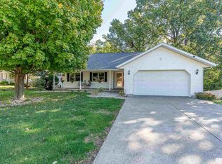 609 E 6th St, Coal Valley, IL