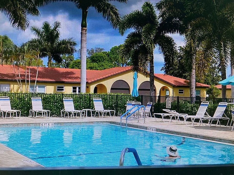 1st image of 1085 E Lake Dr