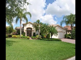 8757 Mustang Island Cir, Naples, FL 34113