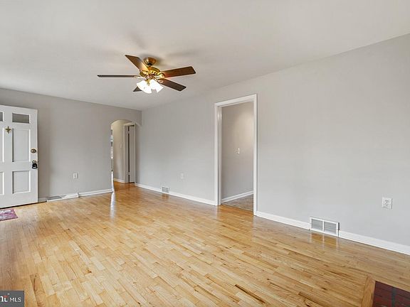 4th image of 1412 S Loudoun St