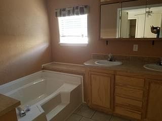 5th image of 124 E Val Verde Ave