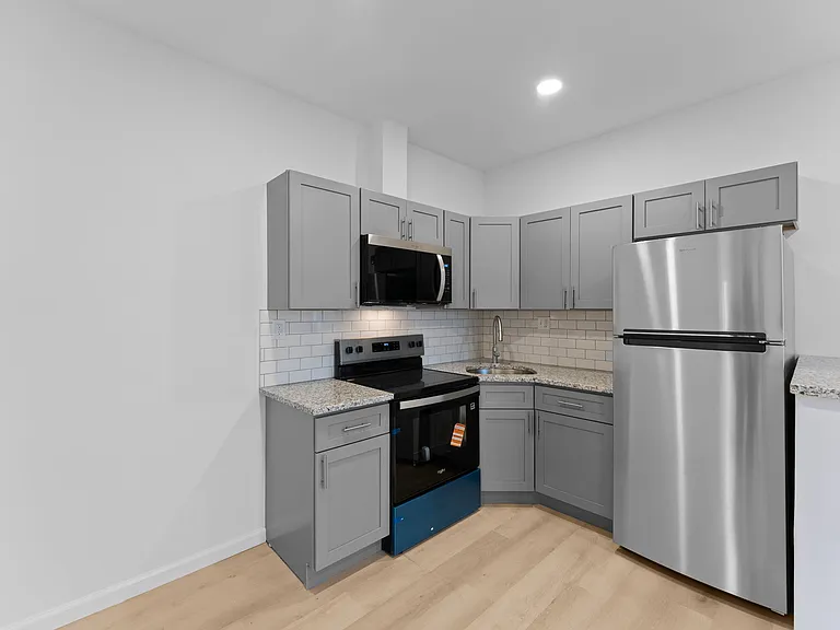 2600 S 7th St #2F — Photo 18
