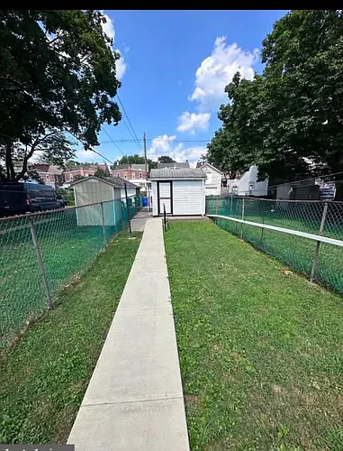 19 W 4th St Photo 1