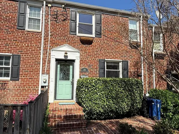 215 Burgess Ave, Alexandria, VA 22305