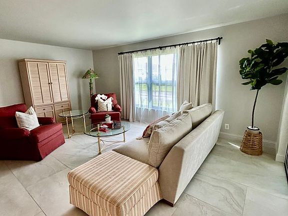 3rd image of 5289 Lakefront Blvd APT D