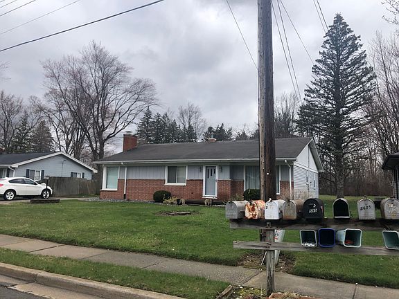 3rd image of 3595 Creekwood Dr