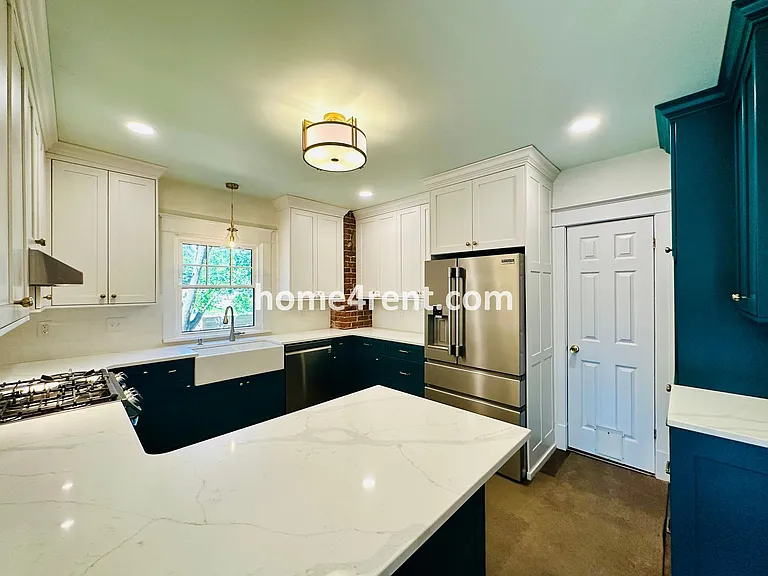 641 W 39th Ter — Photo 17