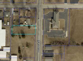 2207 Grand Ave, Carthage, MO 64836