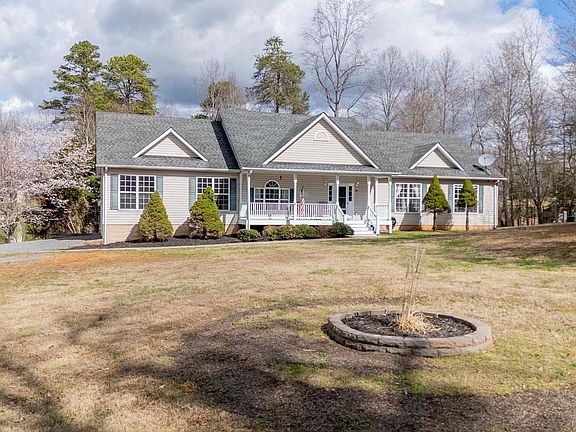 3rd image of 2203 Campbell Rd