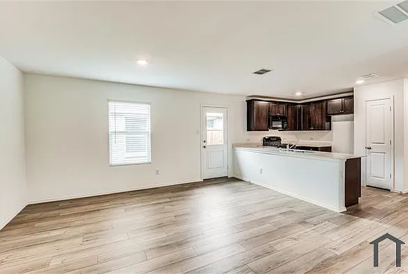 3017 Harper St — Photo 4