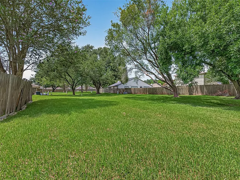 2523 Creekway Cir — Photo 41