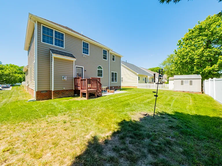 9721 Pemberton Crossing Dr — Photo 13