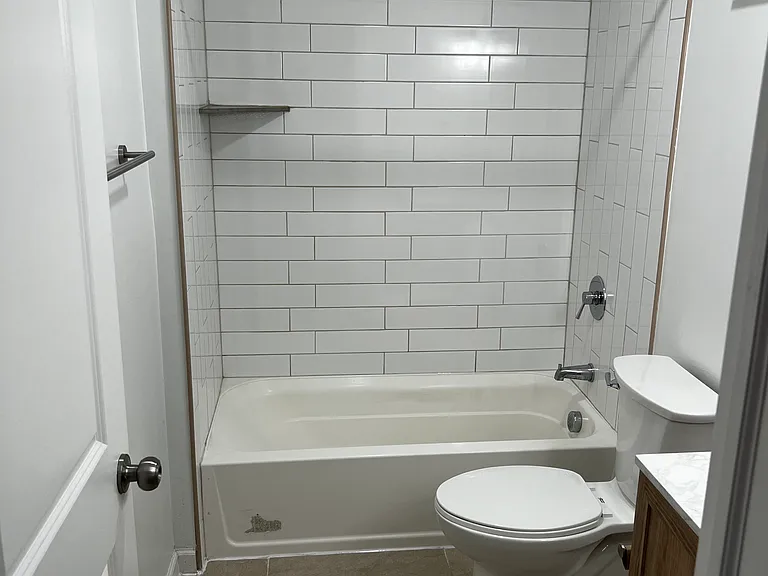 61 N 5th St #B — Photo 25