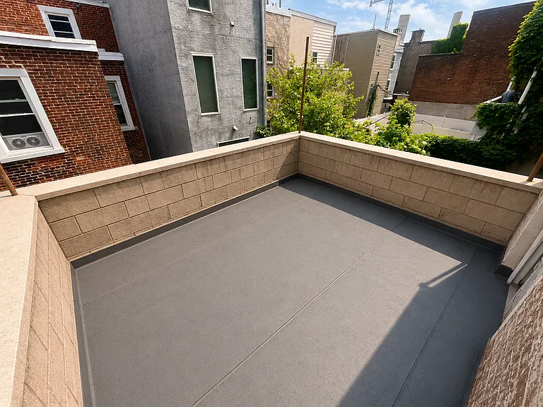 1239 N 2nd St #2 — Photo 4