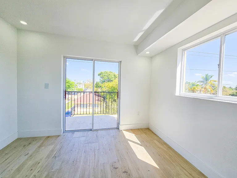 2921 SW 10th St #38 — Photo 10