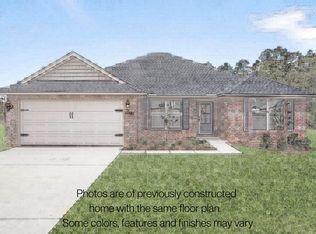 74 Iroquois Dr, Picayune, MS 39466