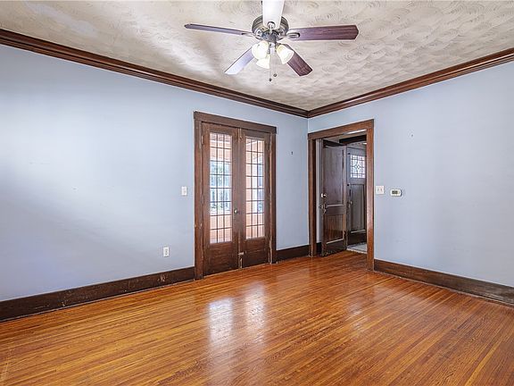5th image of 329 Field St