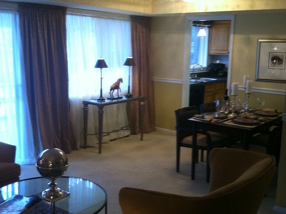 Living/Dining Rooms