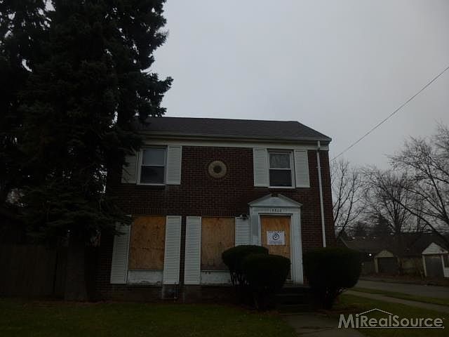 1st image of 15800 Eastwood St