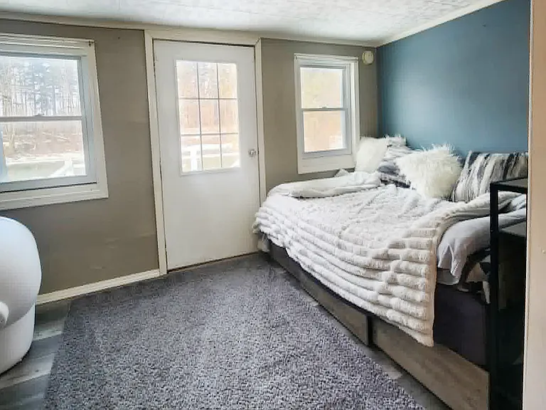 11 Westminster Park — Photo 12