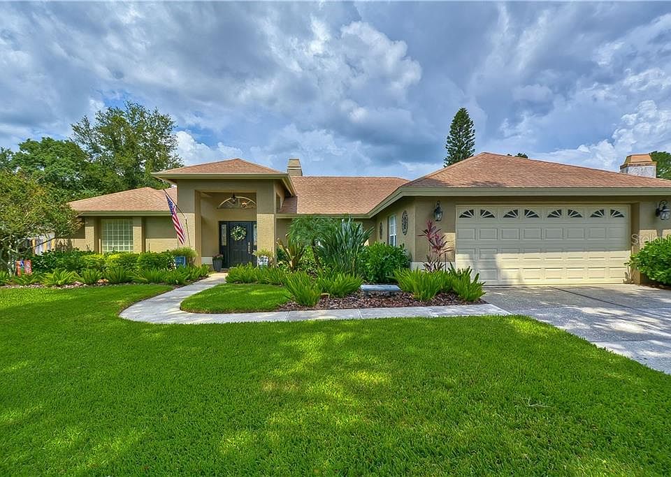 1st image of 16707 Windsor Park Dr