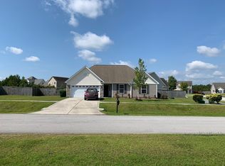 100 Turquoise Dr, Jacksonville, NC 28546