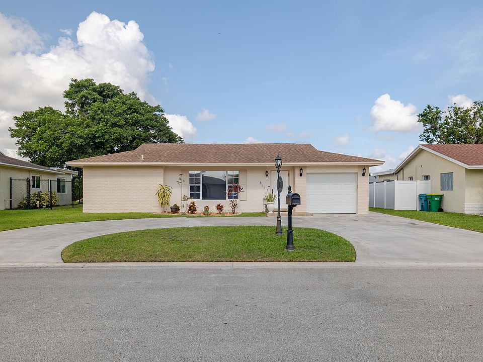 1st image of 8111 NW 94th Avenue