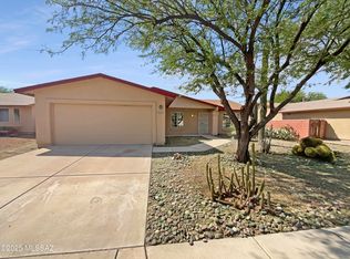 9624 E Azuma Way, Tucson, AZ 85747