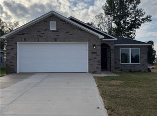 800 S Kit St, Siloam Springs, AR 72761