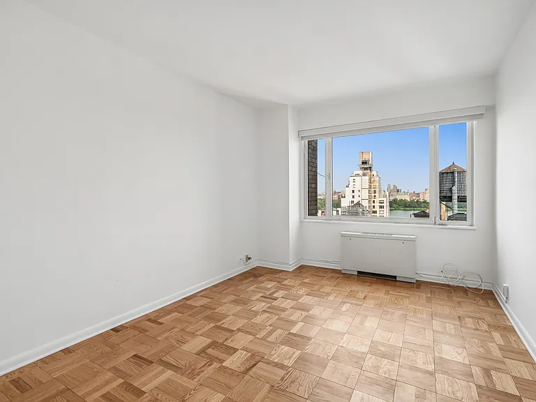 45 E 89th St #18D — Photo 10