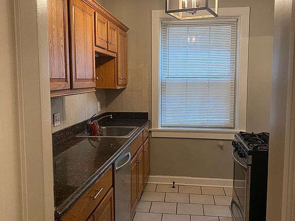 3rd image of 4305 N Marlborough Dr APT 1