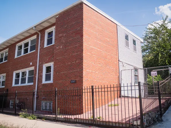 3707 S Michigan Ave #2, Chicago, IL 60653