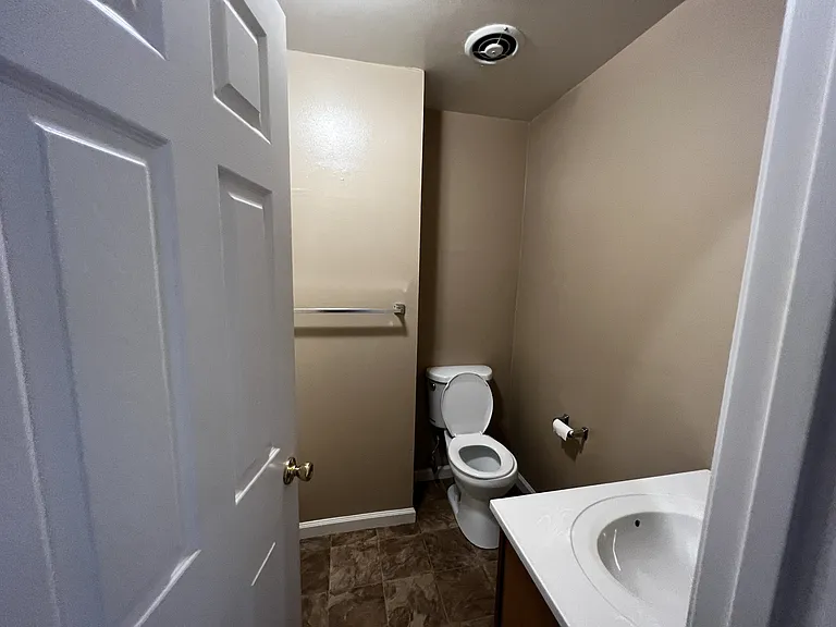 1625 Court Dr #A — Photo 8