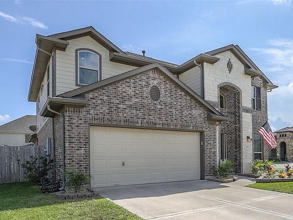 2nd image of 2446 Porto Way