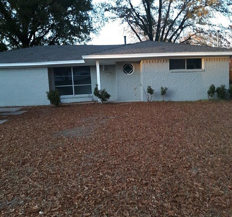 1st image of 513 E Magnolia Dr