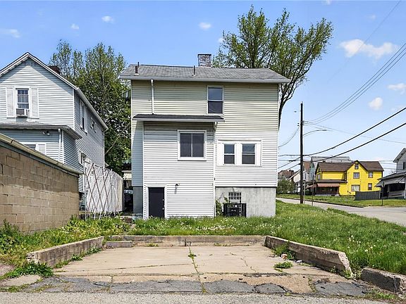 5th image of 3326 Stewart St